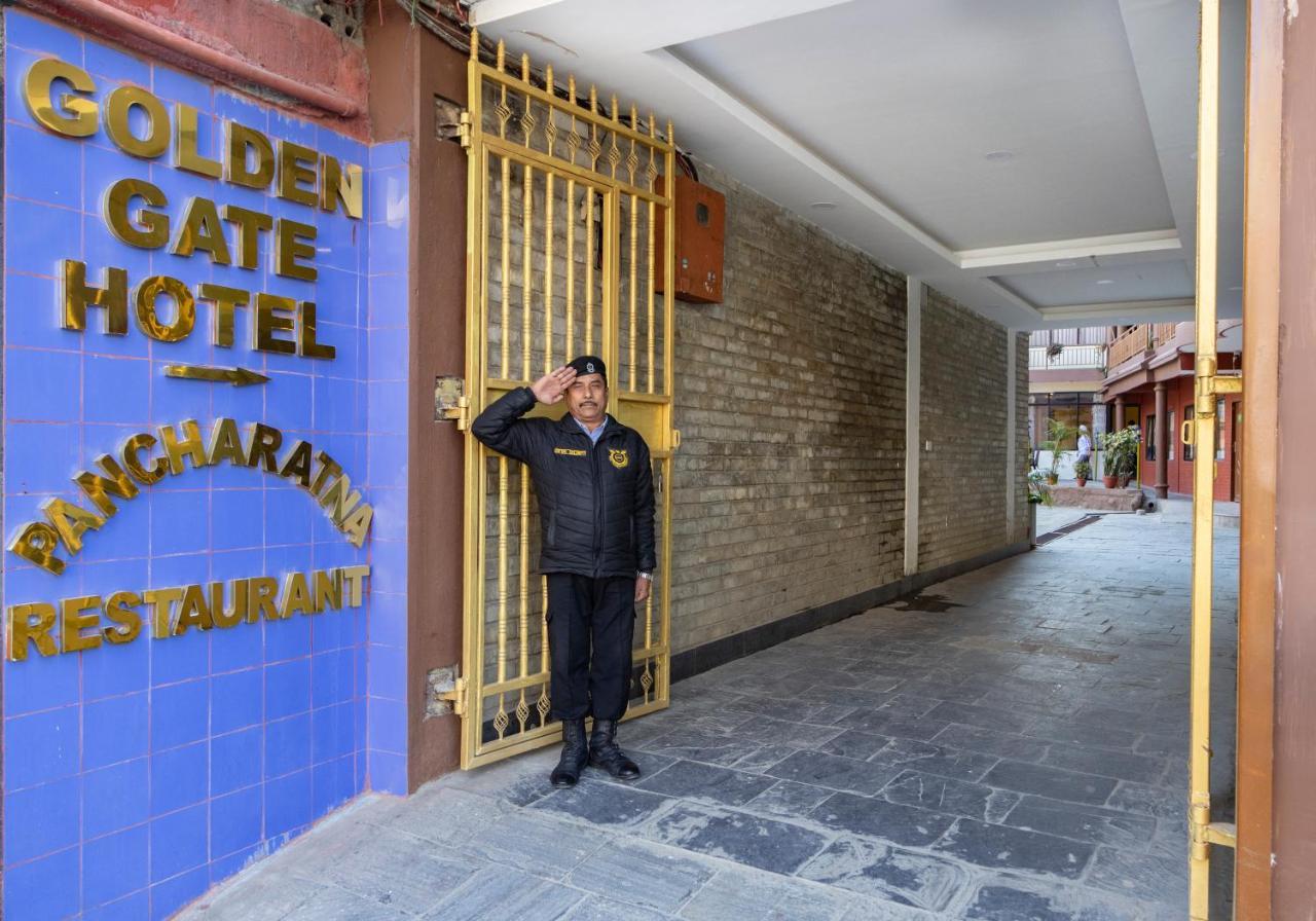 Golden Gate Hotel Pokhara Exteriör bild